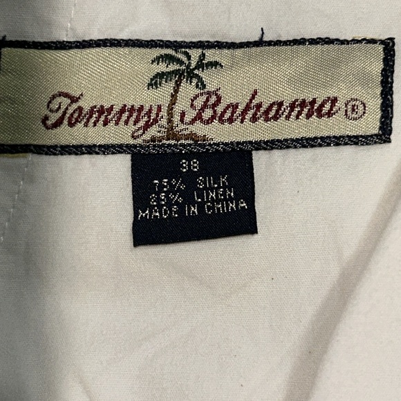 Tommy Bahama Men's Tan Flat Front Shorts Size 38 - Picture 2 of 6